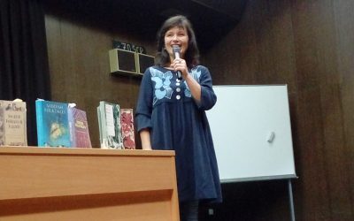 Anja Štefan predstavila svoje ustvarjanje na ŠC Postojna